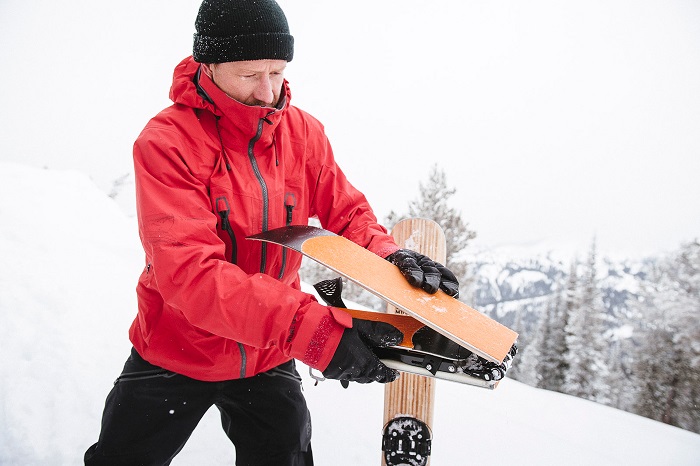 Foldable Skis for Snowboarders | Gear Institute
