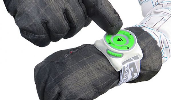 This Wearable Will Keep You in Contact While On The Slopes